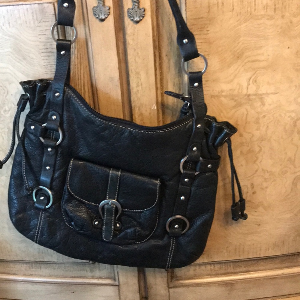 B Makowsky black leather handbag